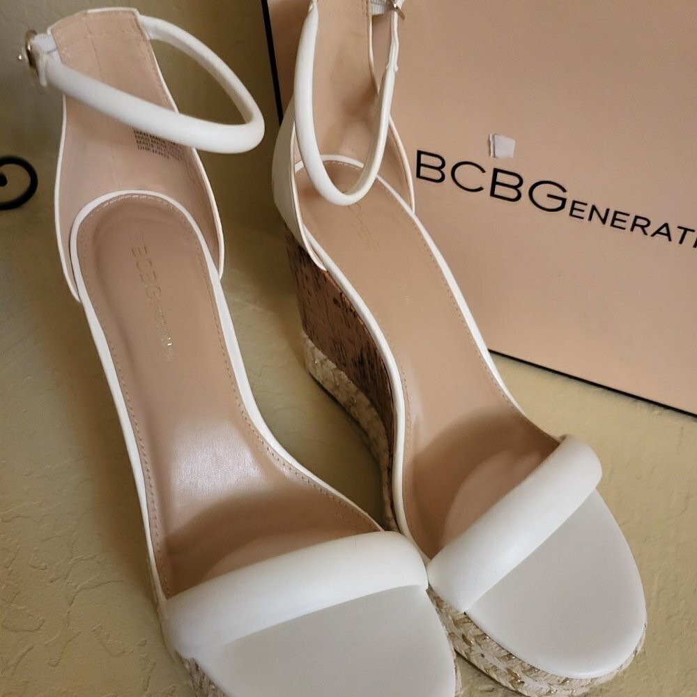 BCBGeneration women's Narida Espadrille Ankle Strap Wedge Sandals Size: 10 NIB - Picture 3 of 11